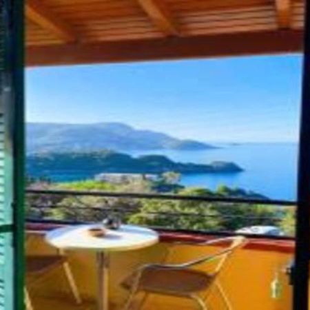 Vassilis Apartments パレオカストリッツア エクステリア 写真