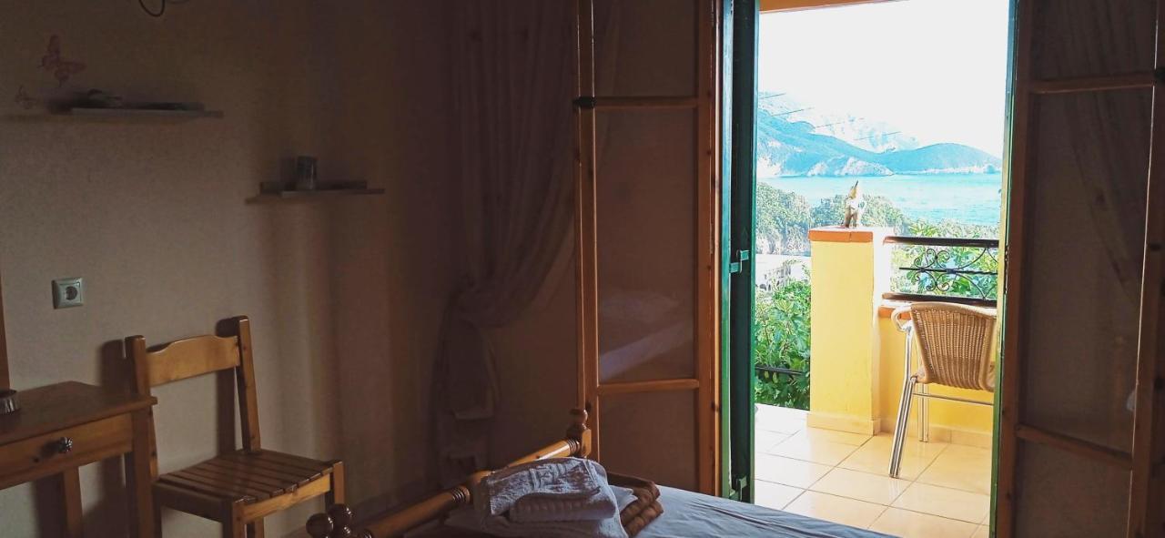 Vassilis Apartments パレオカストリッツア エクステリア 写真