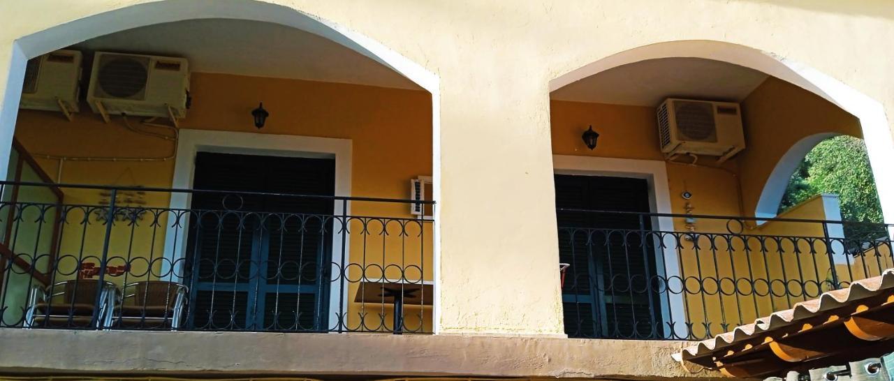 Vassilis Apartments パレオカストリッツア エクステリア 写真