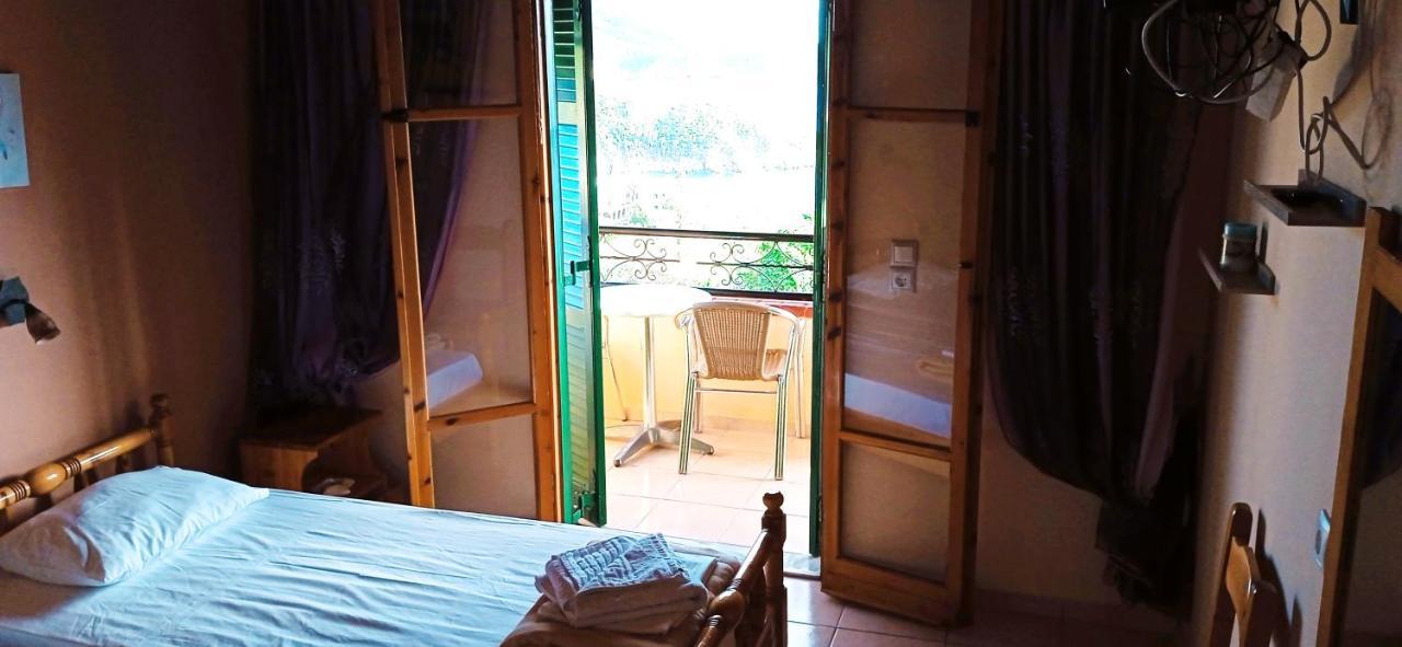 Vassilis Apartments パレオカストリッツア エクステリア 写真