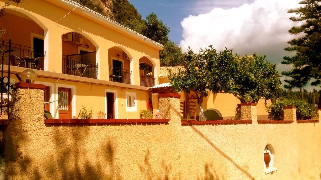 Vassilis Apartments パレオカストリッツア エクステリア 写真